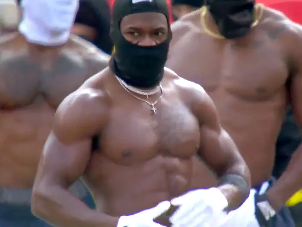 Watch Seahawks Go Shirtless In Sub Zero KC Temps Before Crucial Game