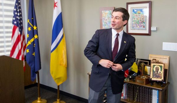 Baggy Buttigieg? Tom Ford Offers Mayor Pete Fashion Advice