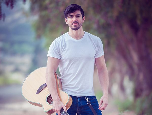 Steve Grand - hunky singer-songwriter plays Feinstein's