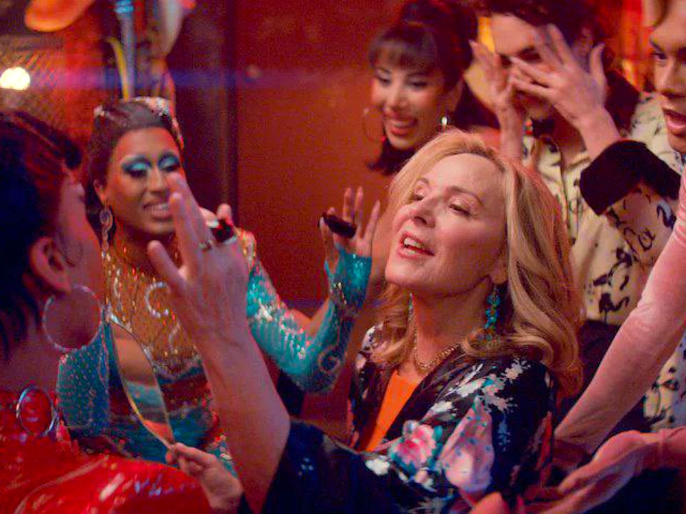 Kim Cattrall Is Glamorous In First Look At New Netflix Series Edge United States 3427