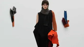 Issey Miyake Displays a Canvas of Colors at Paris Fashion Week 