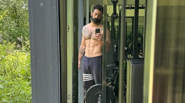 Hunky 'Gilded Age' Star Morgan Spector Gives Fans an Eye-Full with New Workout Thirst Trap