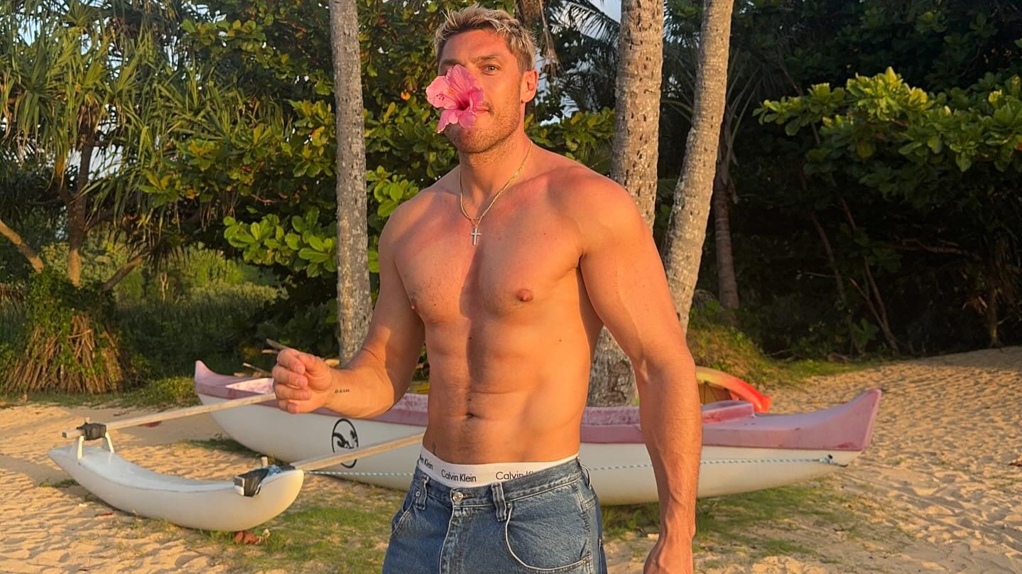 Surf's Up for Chris Appleton and his Latest Thirst Trap | EDGE United ...