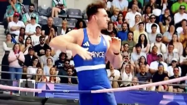 French Pole Vaulter Anthony Ammirati's Junk Keeps Him from Earning an Olympic Medal 