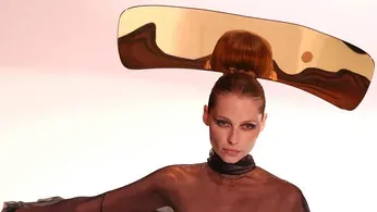 Stéphane Rolland Lets Couture Speak for Itself with Space-Age Glamor