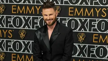'Queer Eye' Alum Bobby Berk to Host a New Show: 'Junk or Jackpot?'