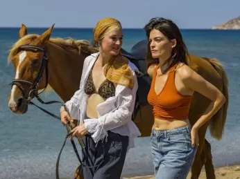 ‘Hot Milk’ – Sapphic cinematic sensuality