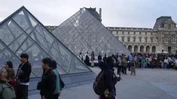 The Louvre Reopens 3 Days After One of the Biggest Museum Heists of the Century