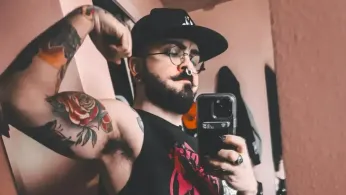 Rikkardo Manzano is More 'Thirsty Something' Than 'Thirty Something'