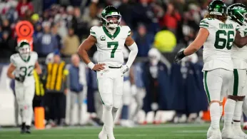 New York Jets Bench Struggling Quarterback Justin Fields for Tyrod Taylor, AP Source Says